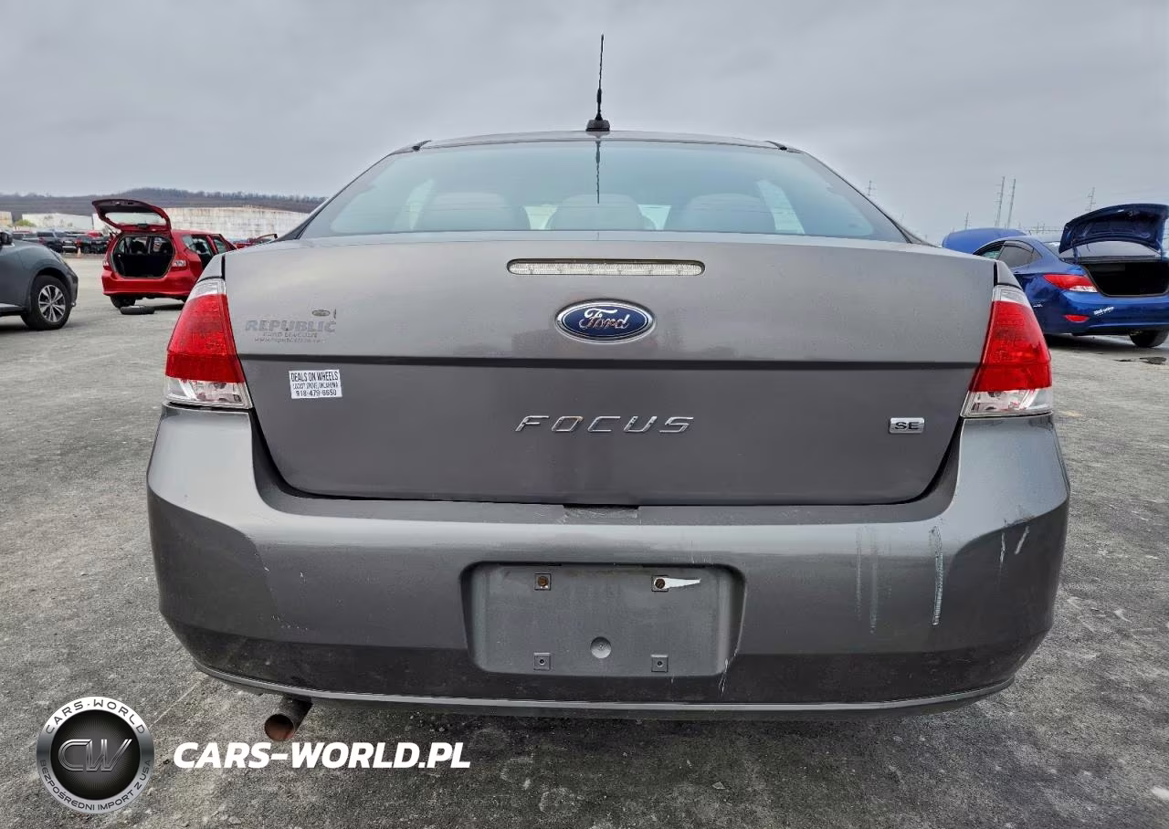 2011 Ford Focus Se VIN:1FAHP3FN1BW165774 - 6