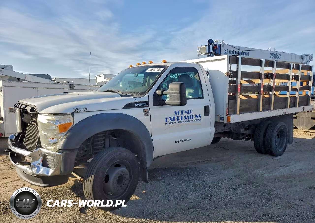 2013 Ford F550 Flatbed Truck