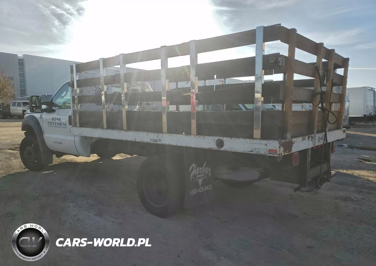 2013 Ford F550 Flatbed Truck VIN:1FDUF5GY8DEA10028 - 2