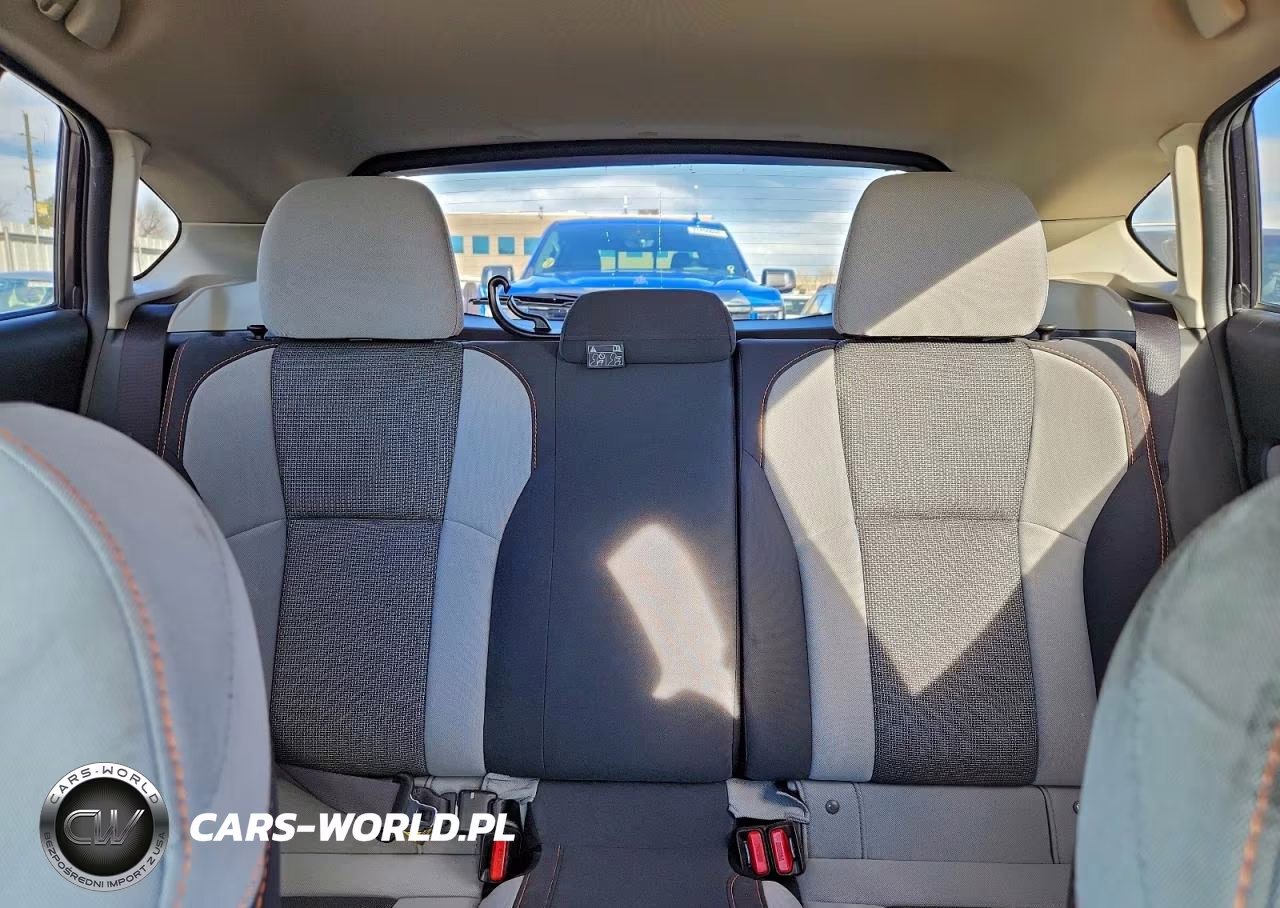 2019 Subaru Crosstrek Premium VIN:JF2GTACC6K8331298 - 10