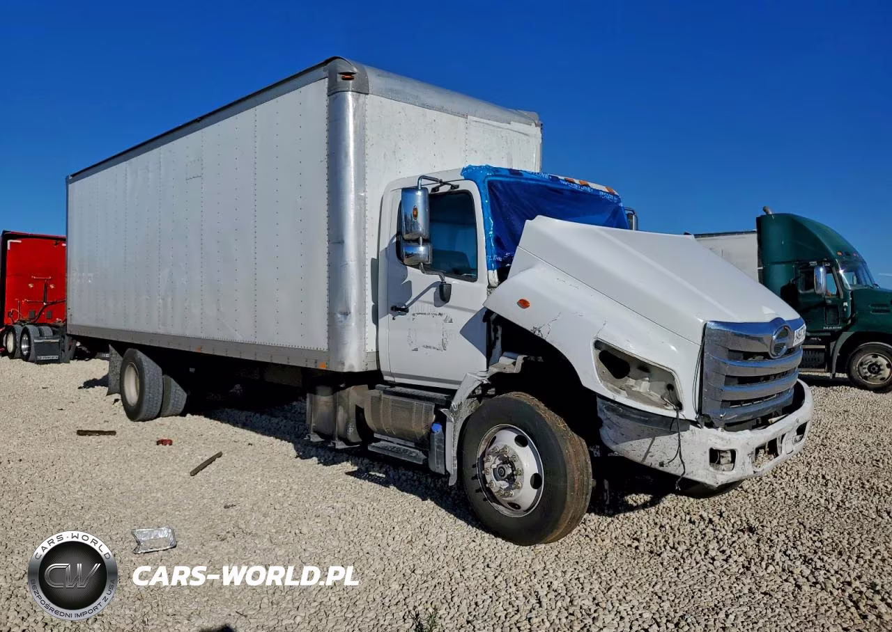 2015 Hino 258-268 Box Truck