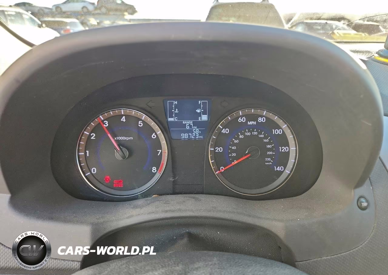 2015 Hyundai Accent Gls VIN:KMHCU5AE4FU232204 - 9