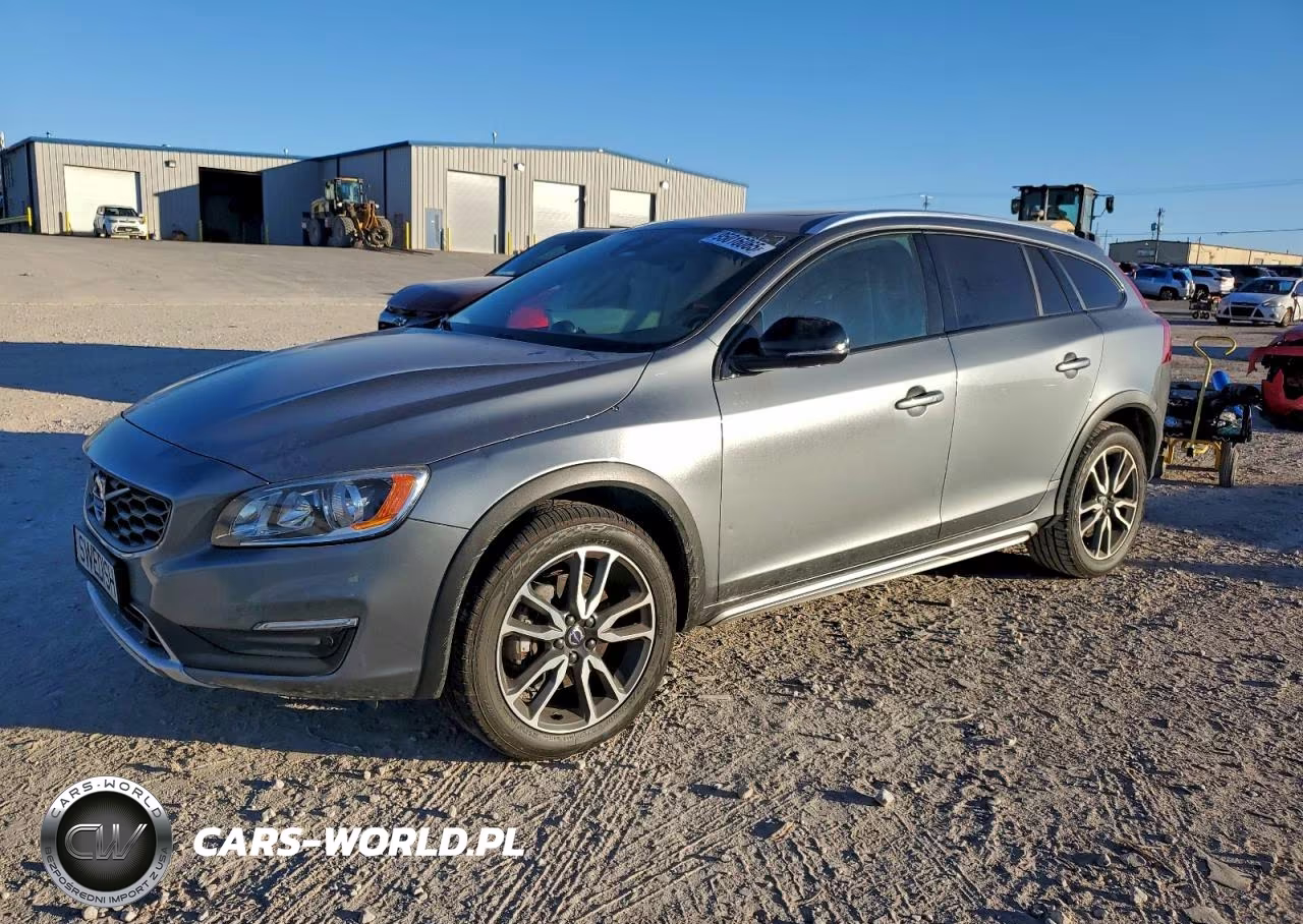 2017 Volvo V60 Cross Country Premier