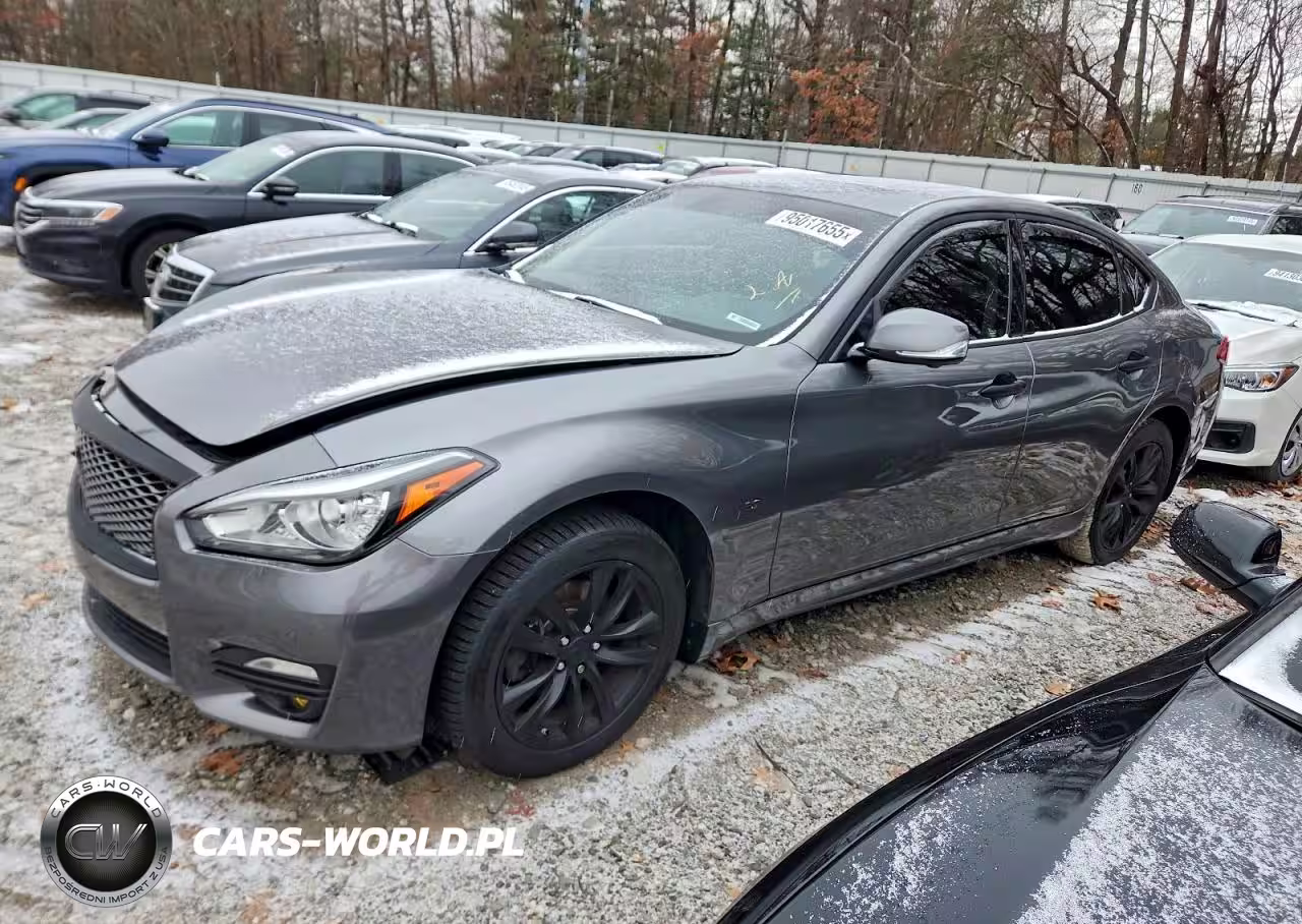 2015 Infiniti Q70 3.7