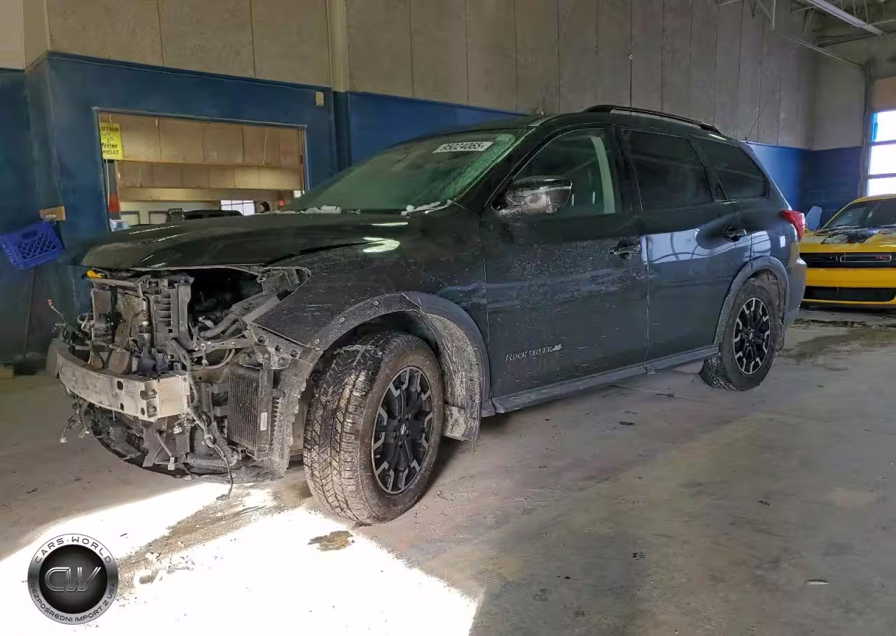 2020 Nissan Pathfinder Sl