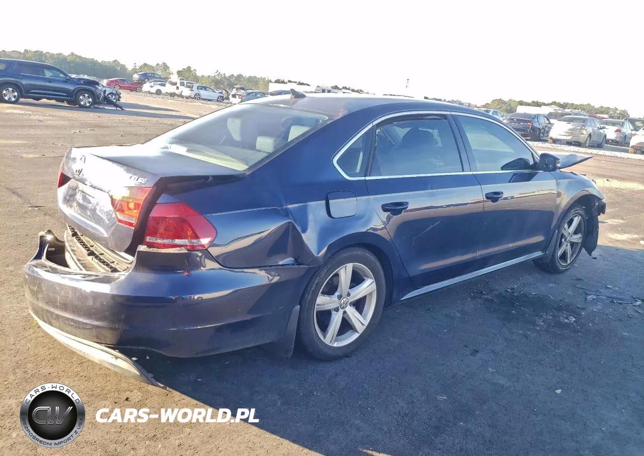 2014 Volkswagen Passat Se VIN:1VWBS7A31EC121093 - 3