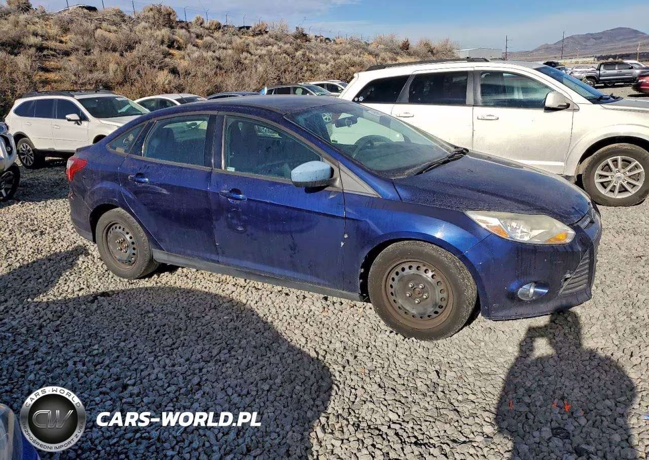 2012 Ford Focus Se VIN:1FAHP3F20CL163376 - 4