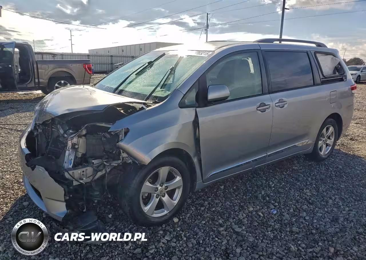 2014 Toyota Sienna Le