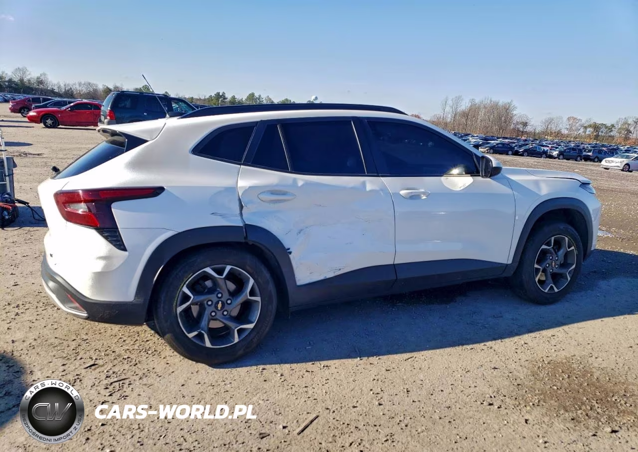 2025 Chevrolet Trax 1Lt VIN:KL77LHEPXSC132465 - 3