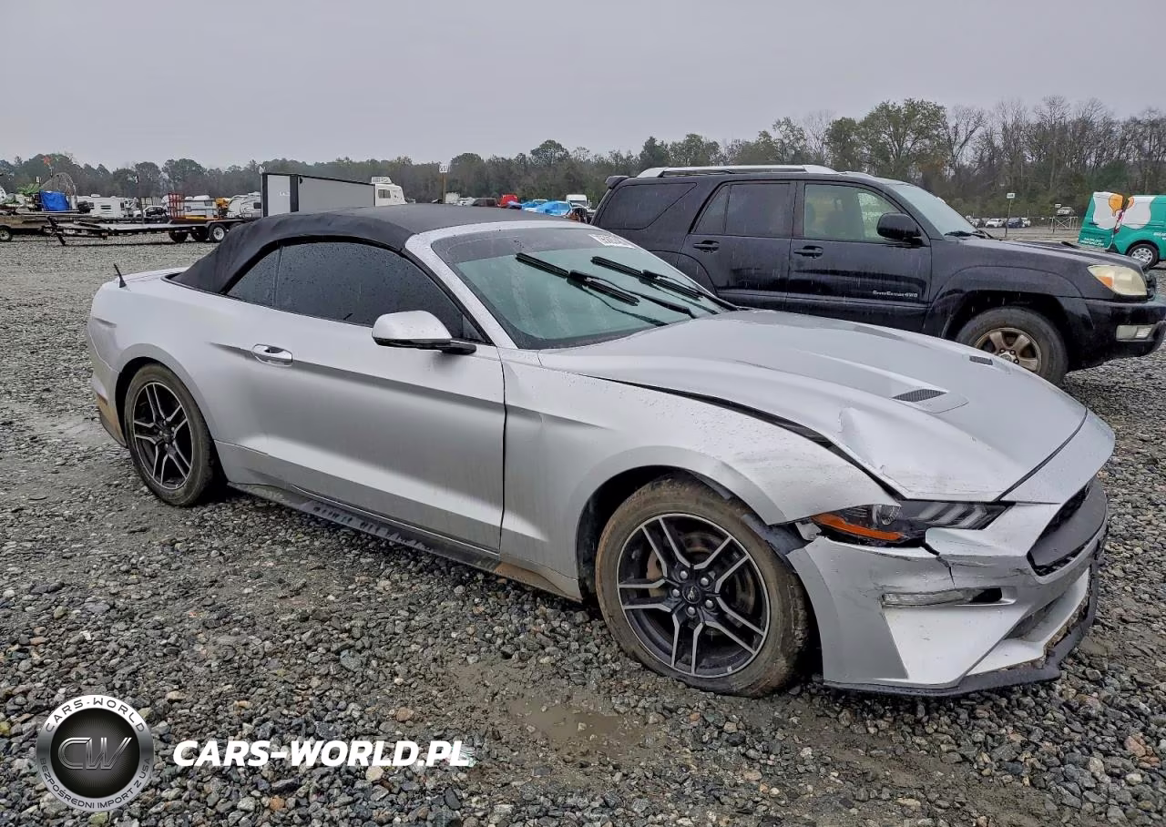 2018 Ford Mustang VIN:1FATP8UH1J5155092 - 4