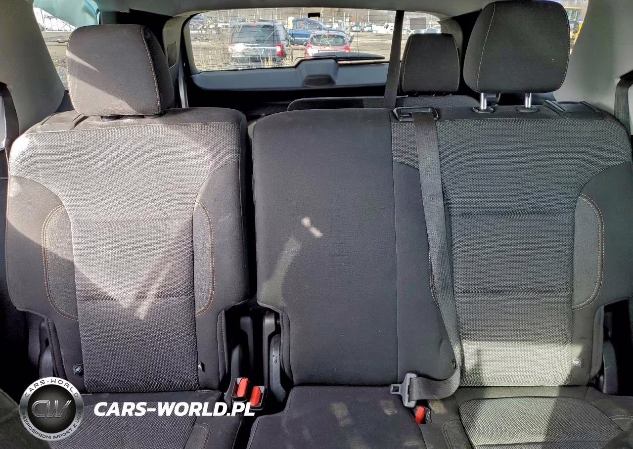 2021 Chevrolet Traverse Ls VIN:1GNERFKWXMJ109797 - 10