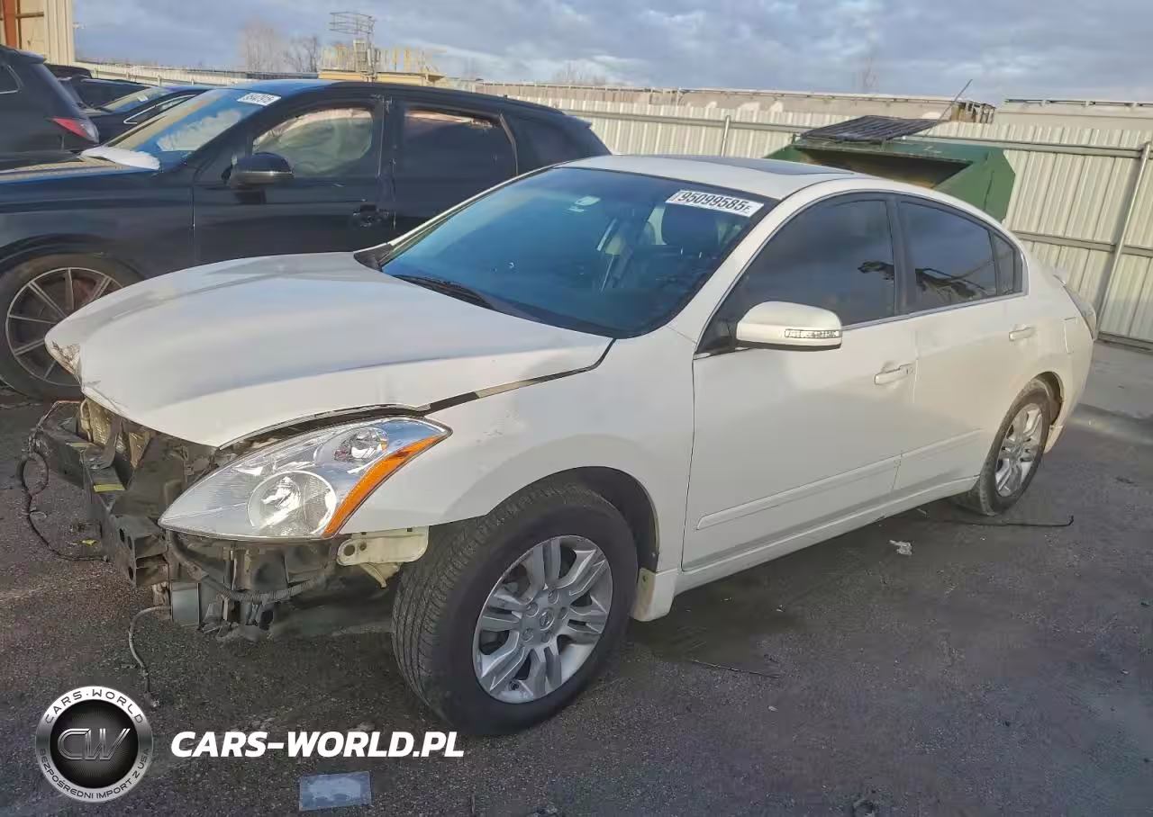 2010 Nissan Altima Base