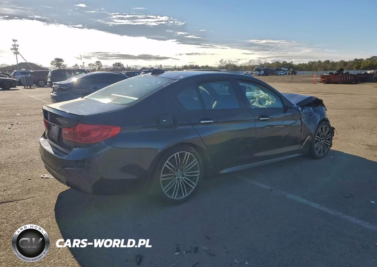 2018 BMW M550Xi VIN:WBAJB9C56JG464233 - 3
