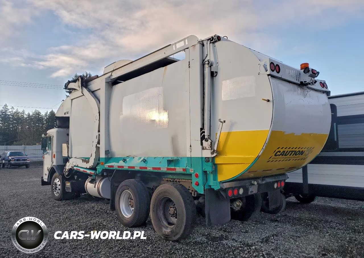 2008 Peterbilt 320 Refuse Truck VIN:3BPZL00X78F718444 - 3