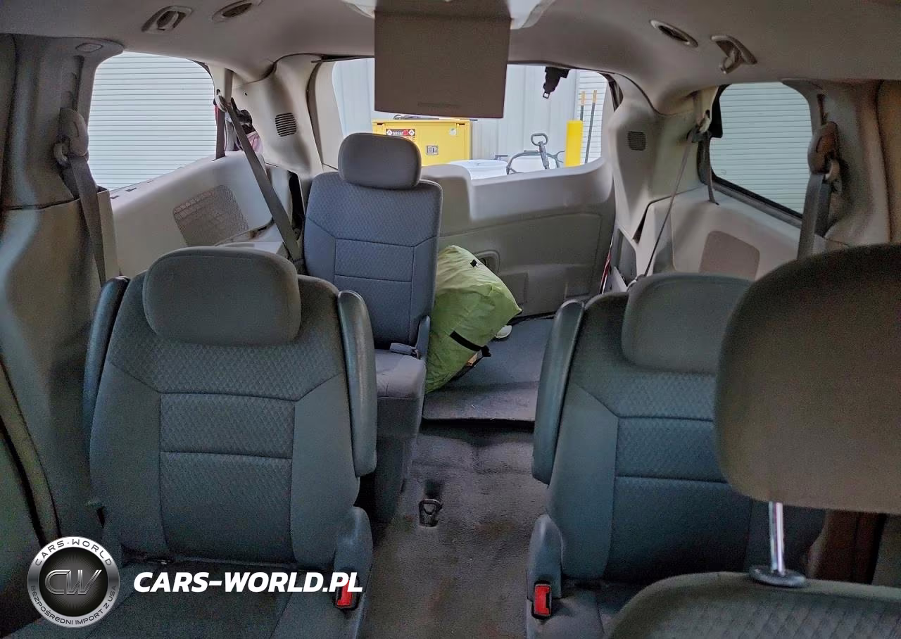 2010 Chrysler Town & Country Touring VIN:2A4RR5D1XAR493720 - 10
