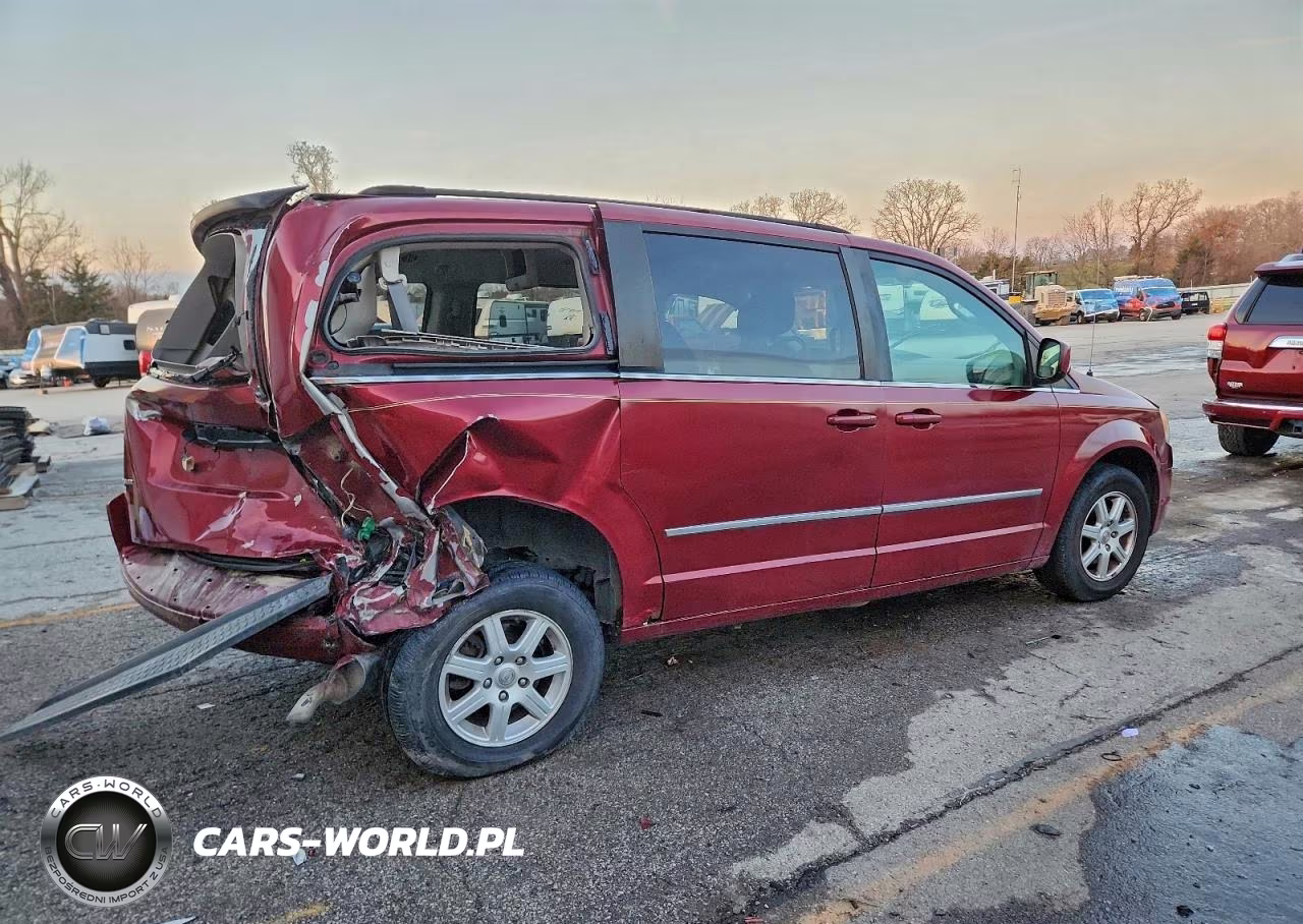 2010 Chrysler Town & Country Touring VIN:2A4RR5D1XAR493720 - 3