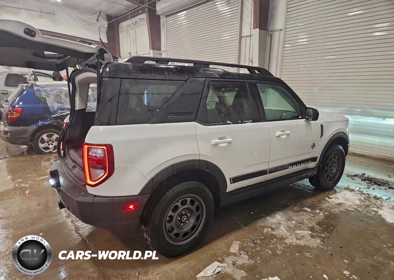 2024 Ford Bronco Sport Outer Banks VIN:3FMCR9C68RRE34957 - 3