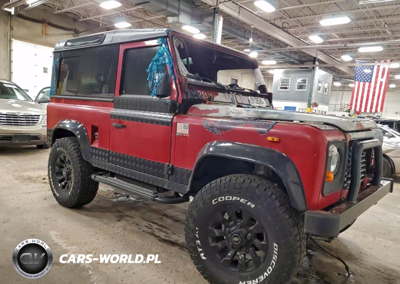1992 Land Rover Defender 9 VIN:SALLDVA8JA906665 - 4