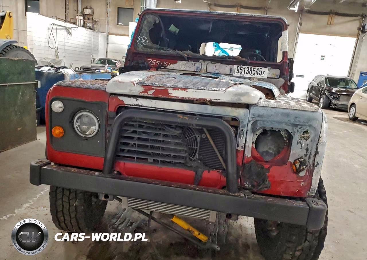 1992 Land Rover Defender 9 VIN:SALLDVA8JA906665 - 5