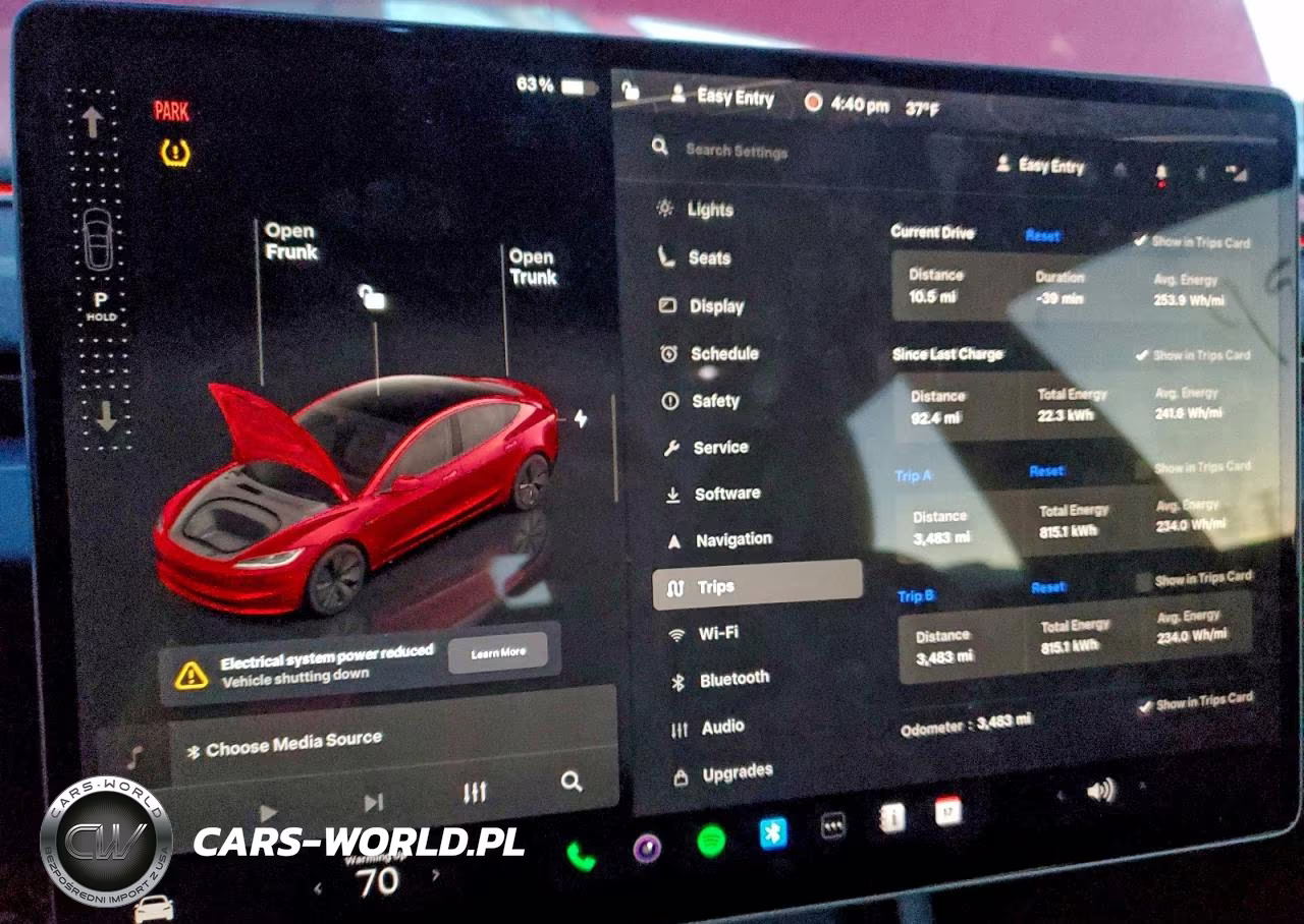 2025 Tesla Model 3 VIN:5YJ3E1EBXSF065912 - 9