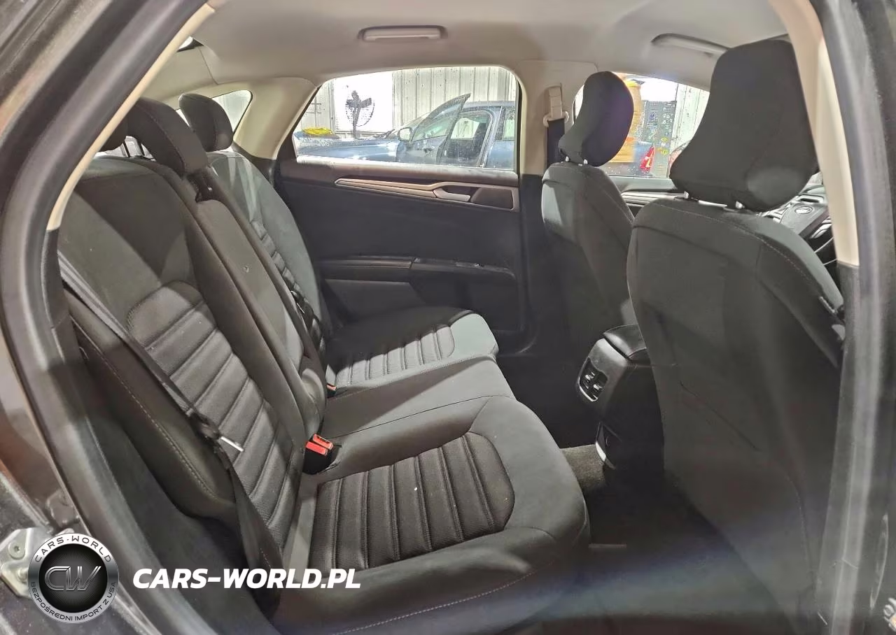 2019 Ford Fusion Se VIN:3FA6P0HD2KR185772 - 10