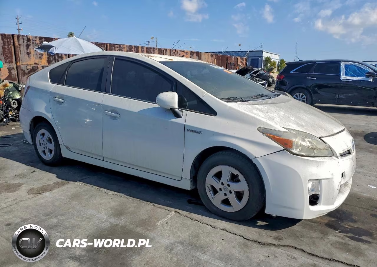 2010 Toyota Prius VIN:JTDKN3DU5A0135338 - 4