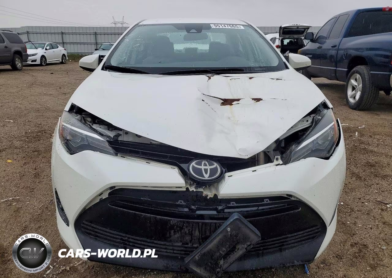 2018 Toyota Corolla L VIN:5YFBURHE6JP775265 - 5