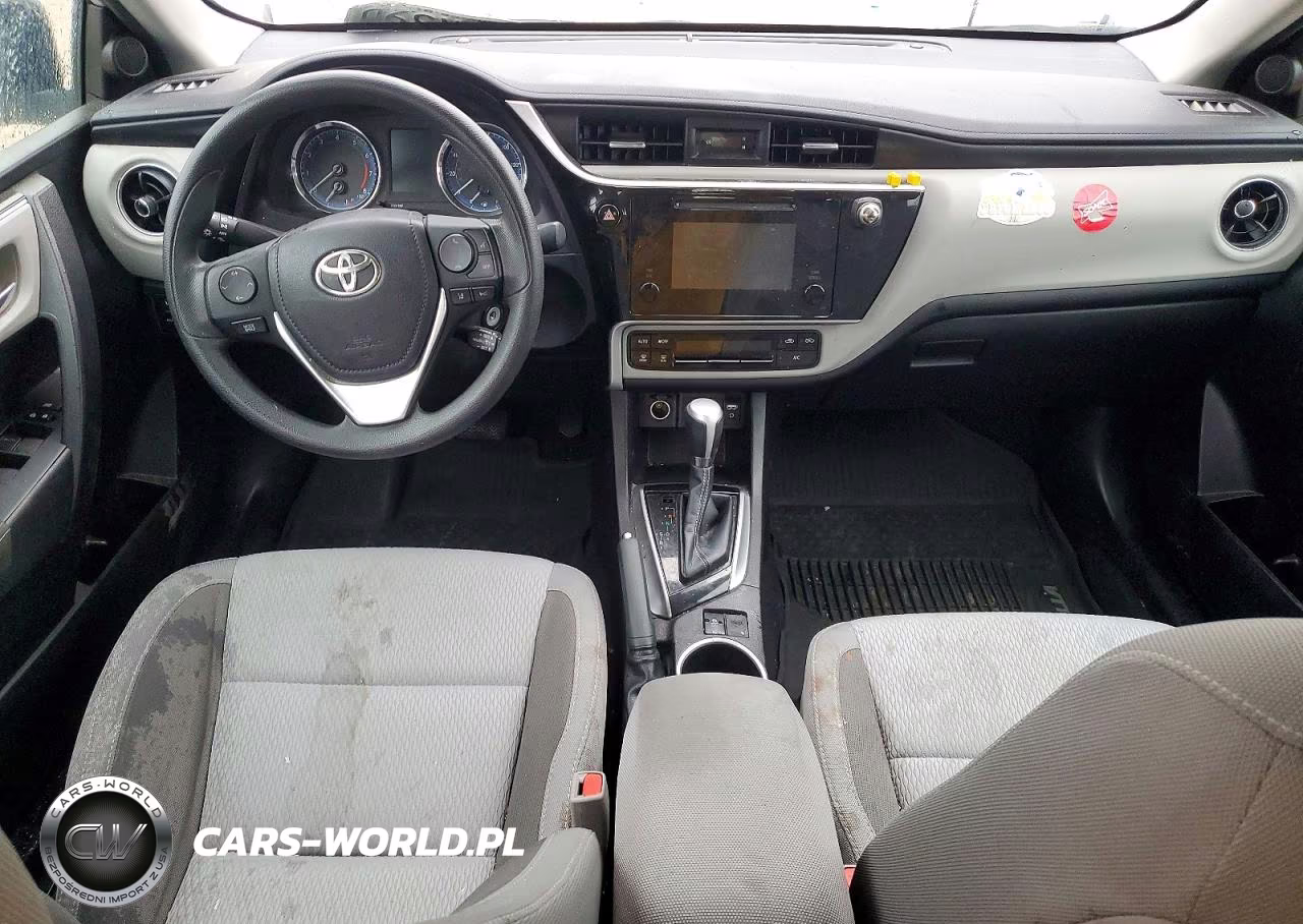 2018 Toyota Corolla L VIN:5YFBURHE6JP775265 - 8