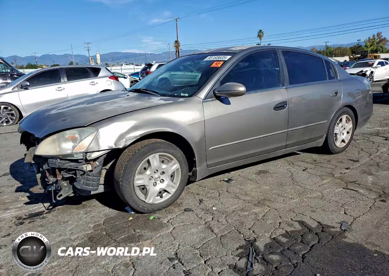 2002 Nissan Altima Base