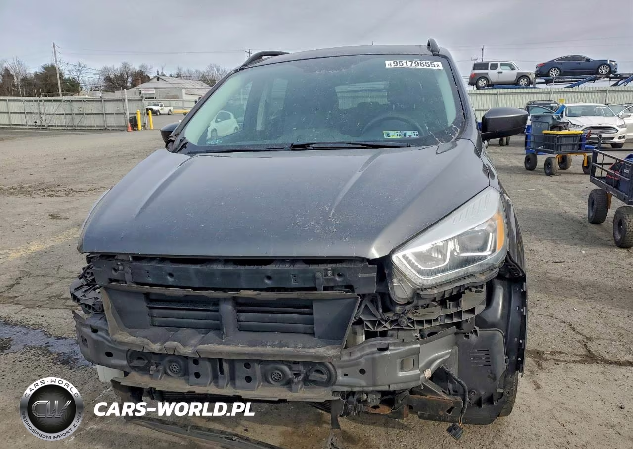 2017 Ford Escape Se VIN:1FMCU9GD6HUC83342 - 5