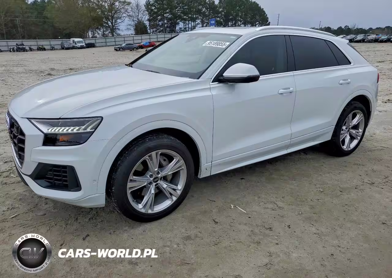 2023 Audi Q8 Premium