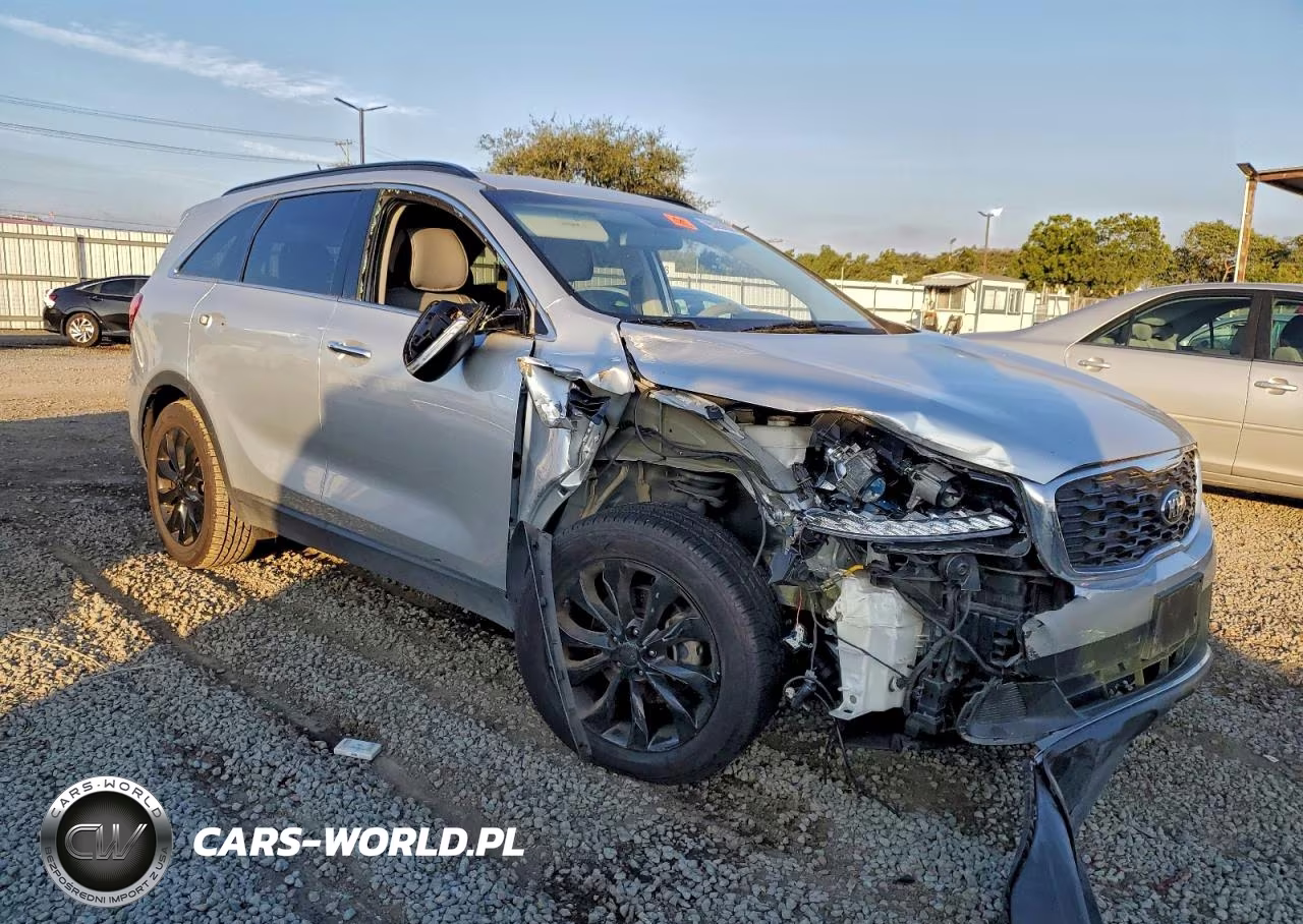 2019 Kia Sorento Lx VIN:5XYPG4A56KG598572 - 4