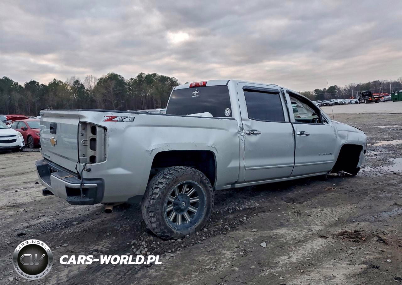 2018 Chevrolet Silverado K1500 Lt VIN:3GCUKREC4JG318879 - 3