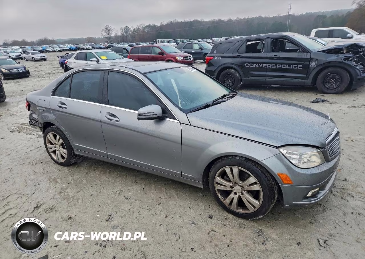 2011 Mercedes-Benz C 300 VIN:WDDGF5EB7BR170123 - 4