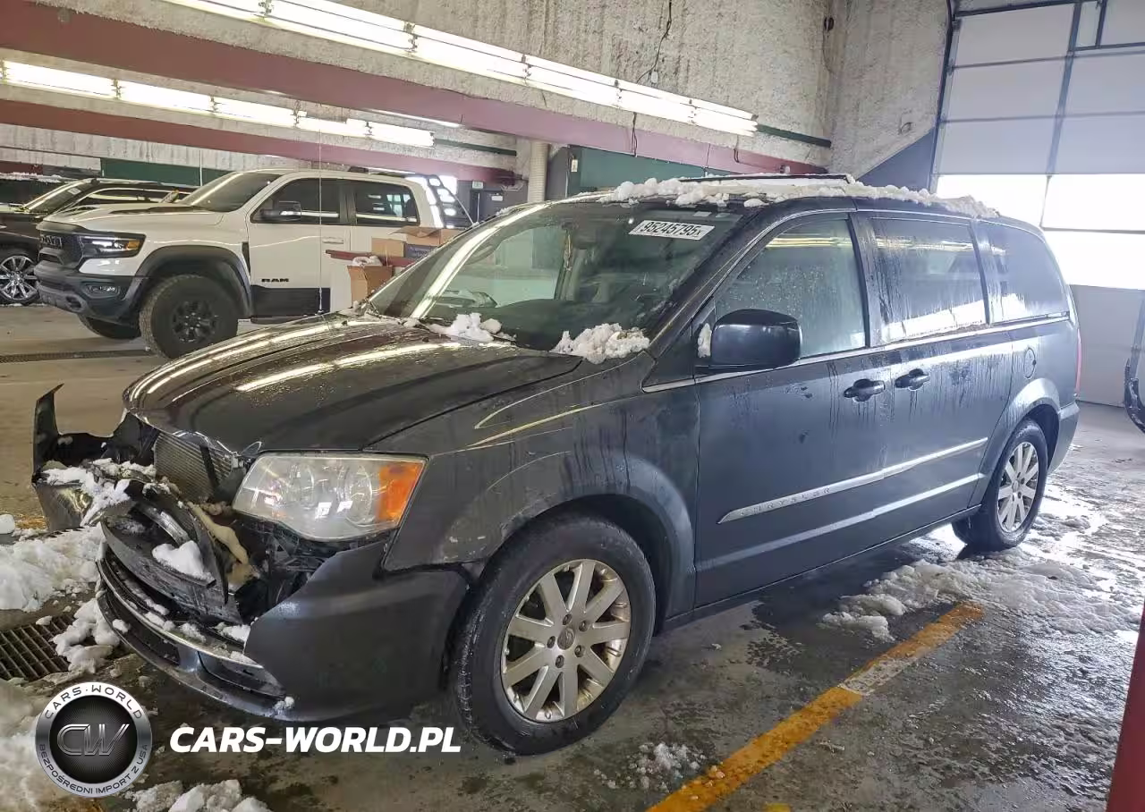 2014 Chrysler Town & Country Touring