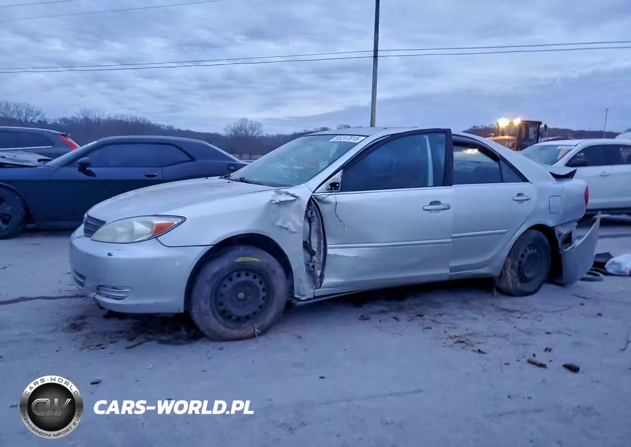 2004 Toyota Camry Le