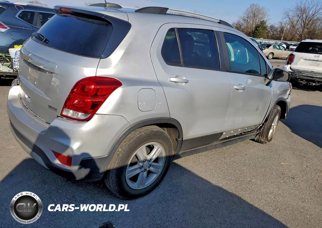 2021 Chevrolet Trax 1Lt VIN:KL7CJLSB5MB323882 - 3