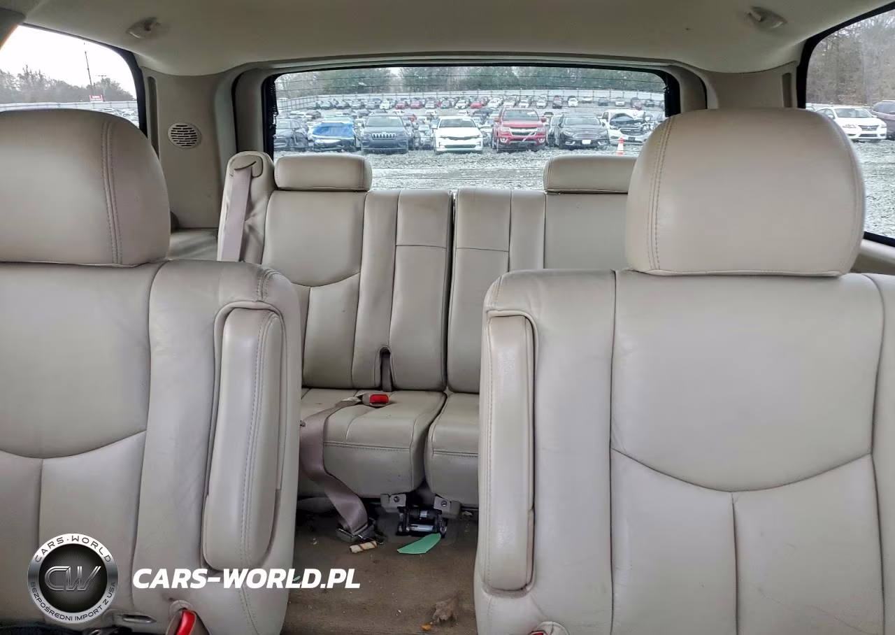 2004 Chevrolet Tahoe K1500 VIN:1GNEK13Z24R254317 - 10