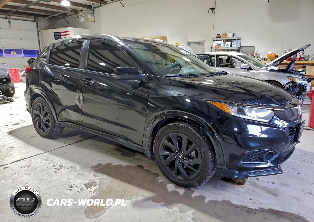 2021 Honda Hr-V Sport VIN:3CZRU6H12MM720411 - 4