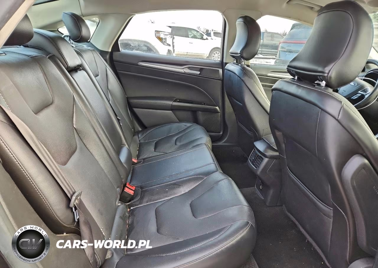 2015 Ford Fusion Titanium VIN:3FA6P0K96FR239567 - 10