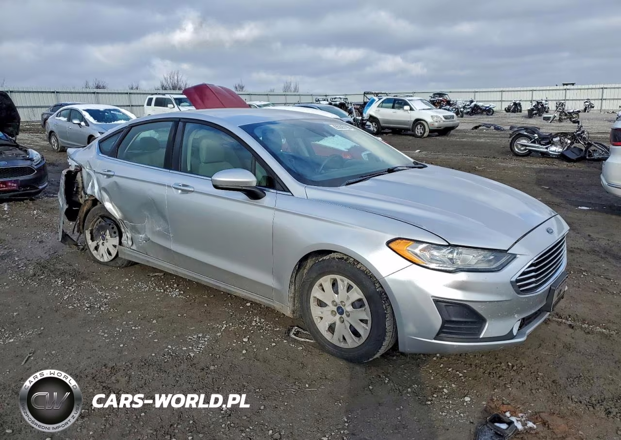 2019 Ford Fusion S VIN:3FA6P0G77KR102154 - 4