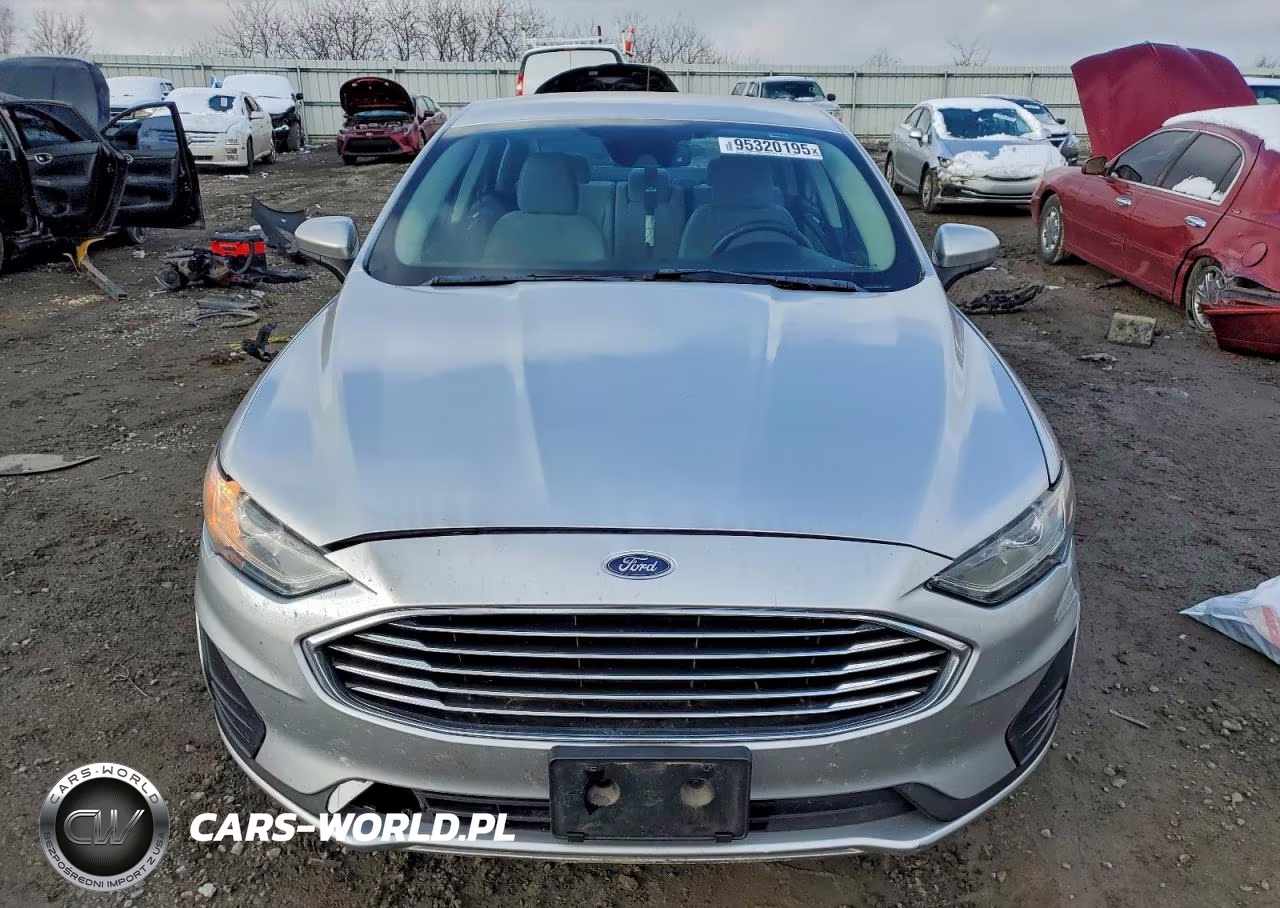 2019 Ford Fusion S VIN:3FA6P0G77KR102154 - 5