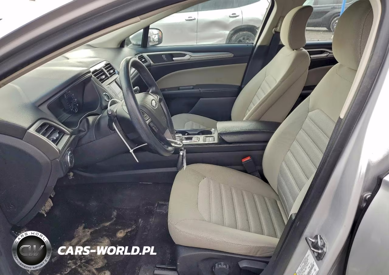 2019 Ford Fusion S VIN:3FA6P0G77KR102154 - 7