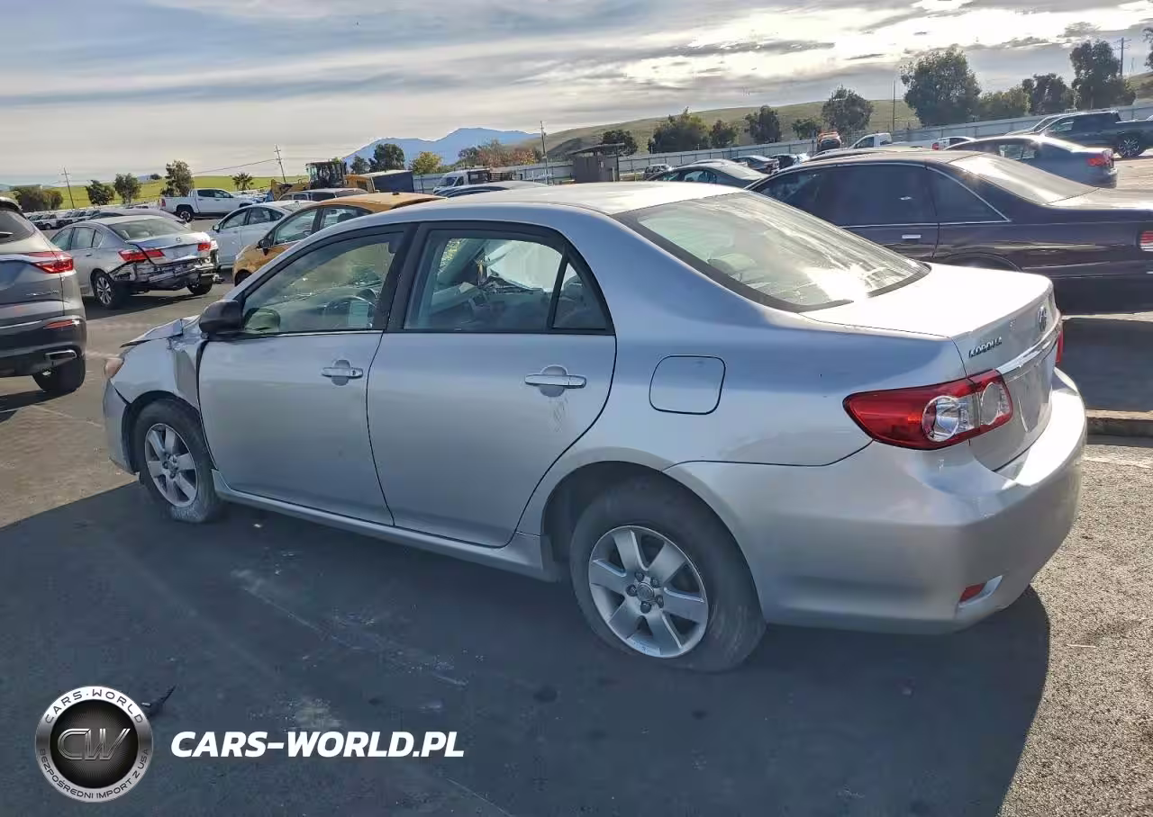 2011 Toyota Corolla Base VIN:JTDBU4EE4B9142682 - 2