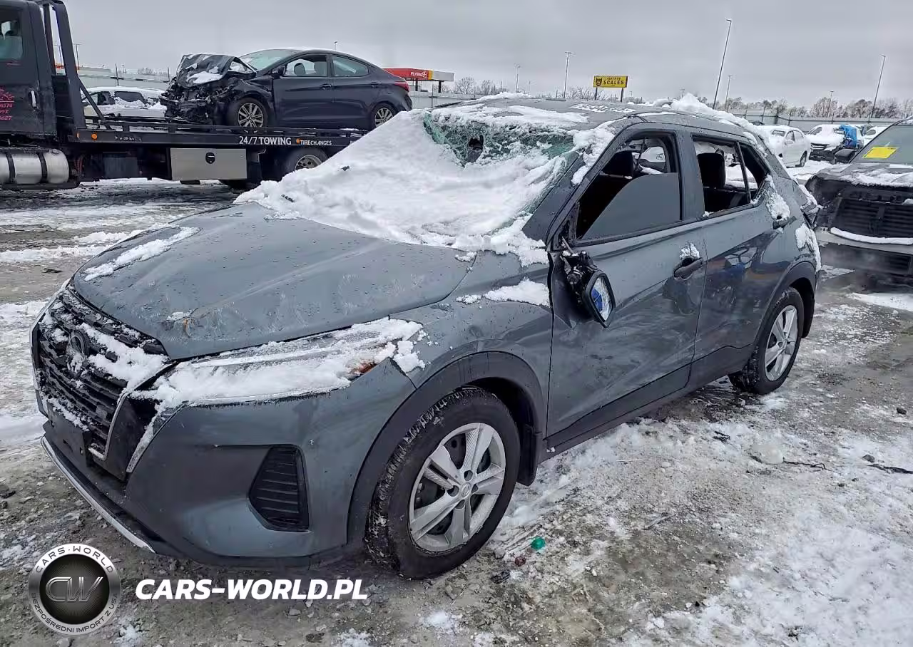 2025 Nissan Kicks Play S