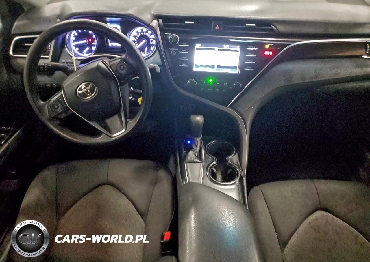 2018 Toyota Camry L VIN:4T1B11HK4JU103364 - 8