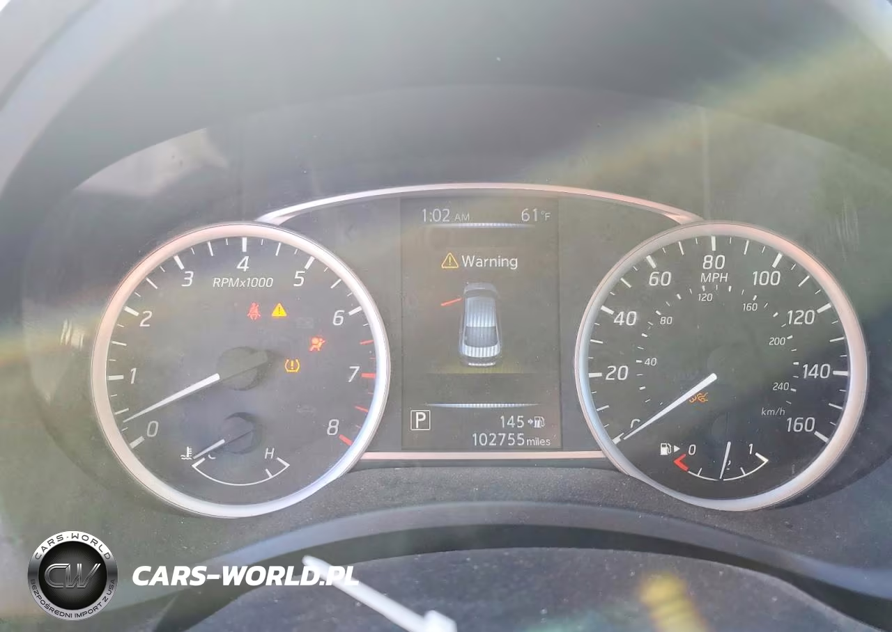 2018 Nissan Sentra S VIN:3N1AB7AP7JY299306 - 9