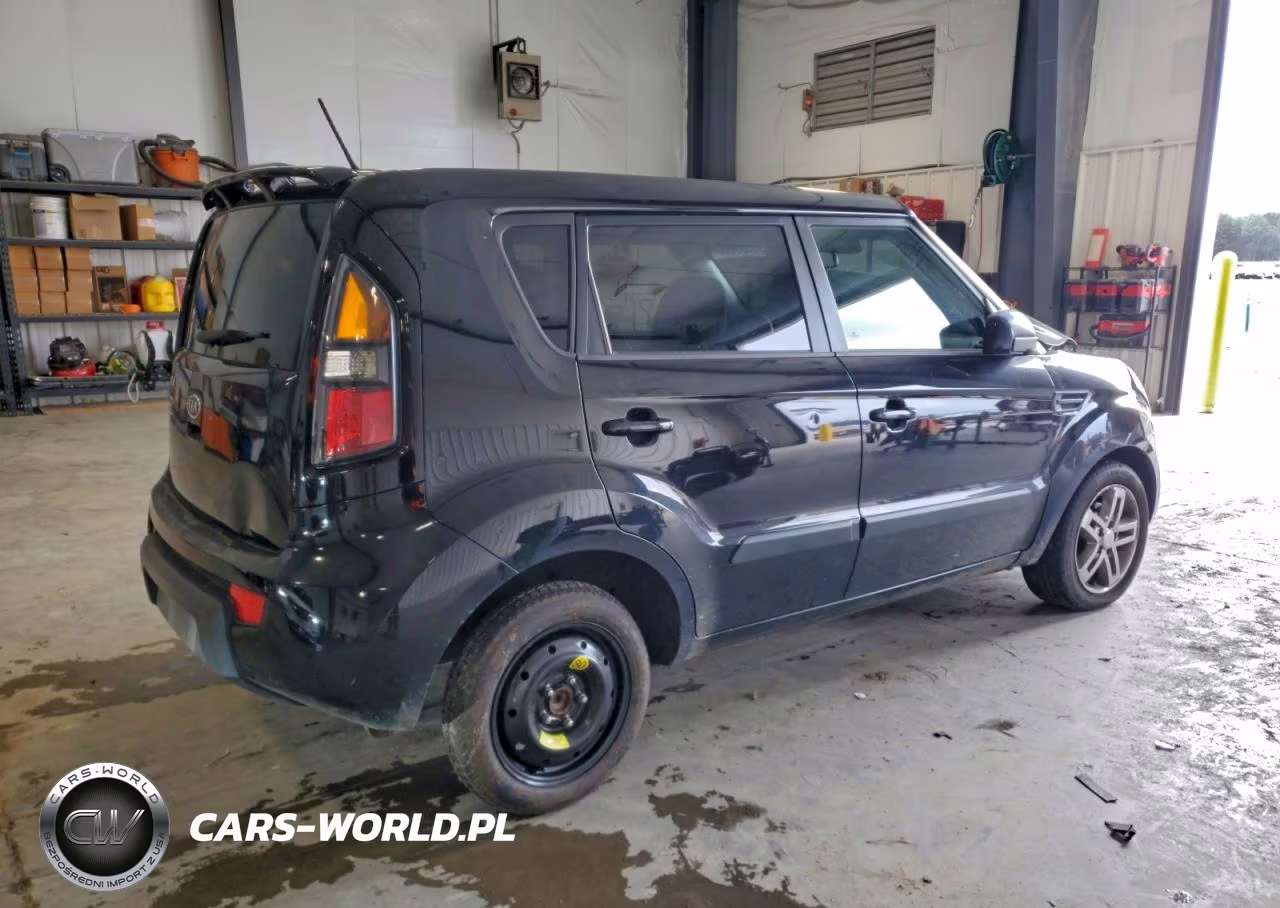2011 Kia Soul + VIN:KNDJT2A23B7709717 - 3