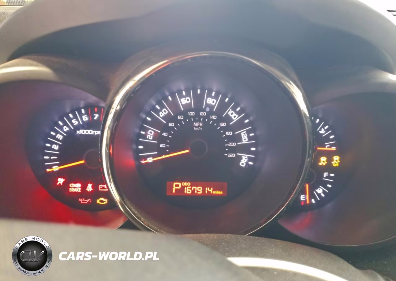 2011 Kia Soul + VIN:KNDJT2A23B7709717 - 9