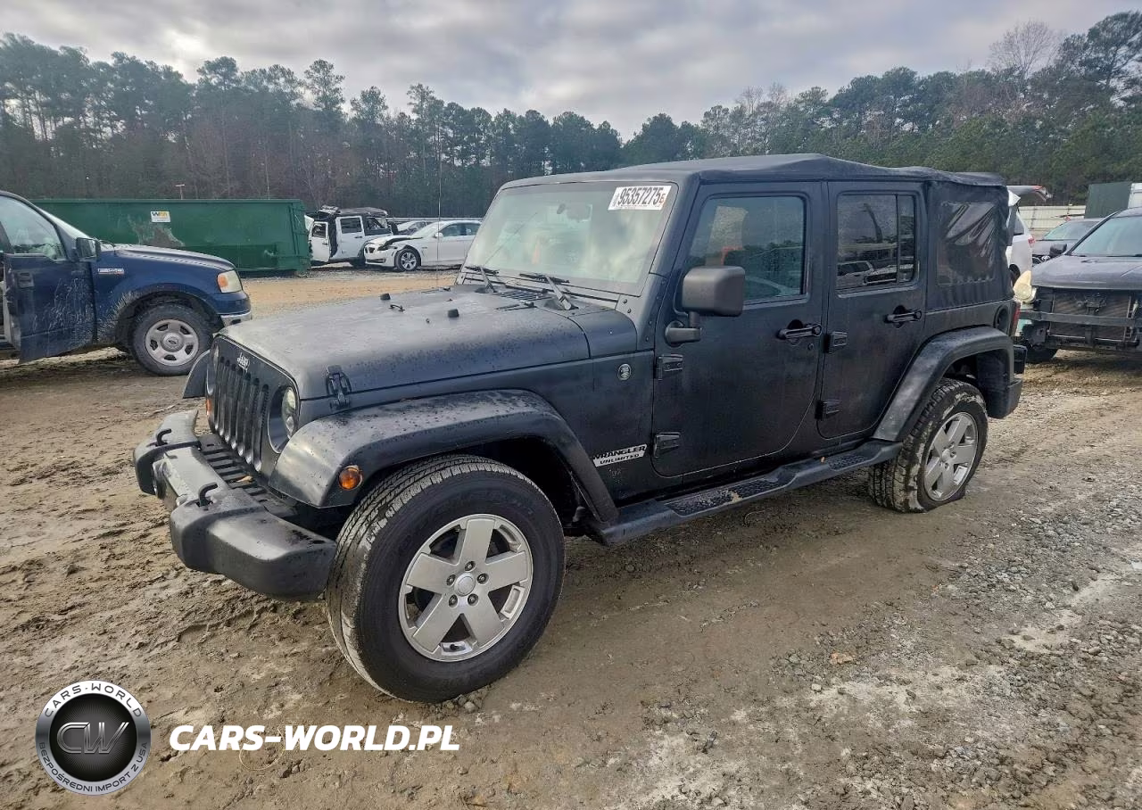 2012 Jeep Wrangler Unlimited Sahara – zdjęcie 1 z 13